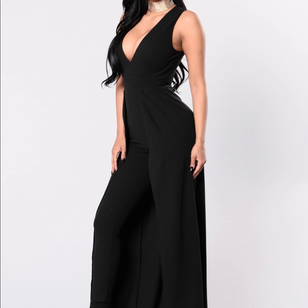 Sexy jumpsuit with train